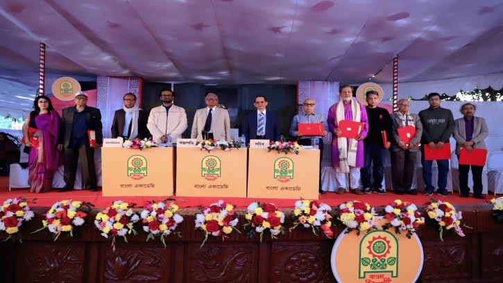 বাংলা একাডেমি ফেলোশিপ ২০২৫ ও ৮ পুরস্কার প্রদান